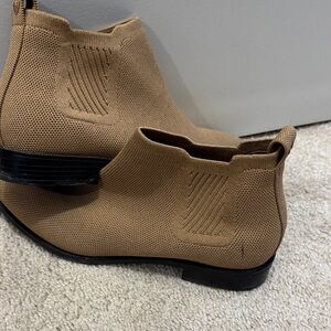 Knit Chelsea Ankle Boots in Camel
